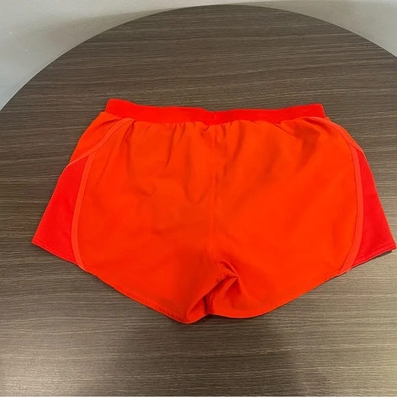 Under Armour Women’s Mileage Heatgear Running Shorts - Picture 3 of 6